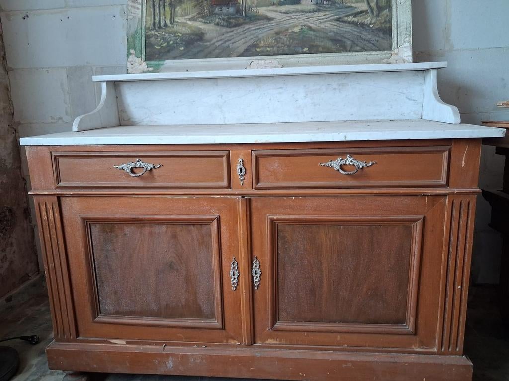 Oude commode en nachttafeltje, Ophalen