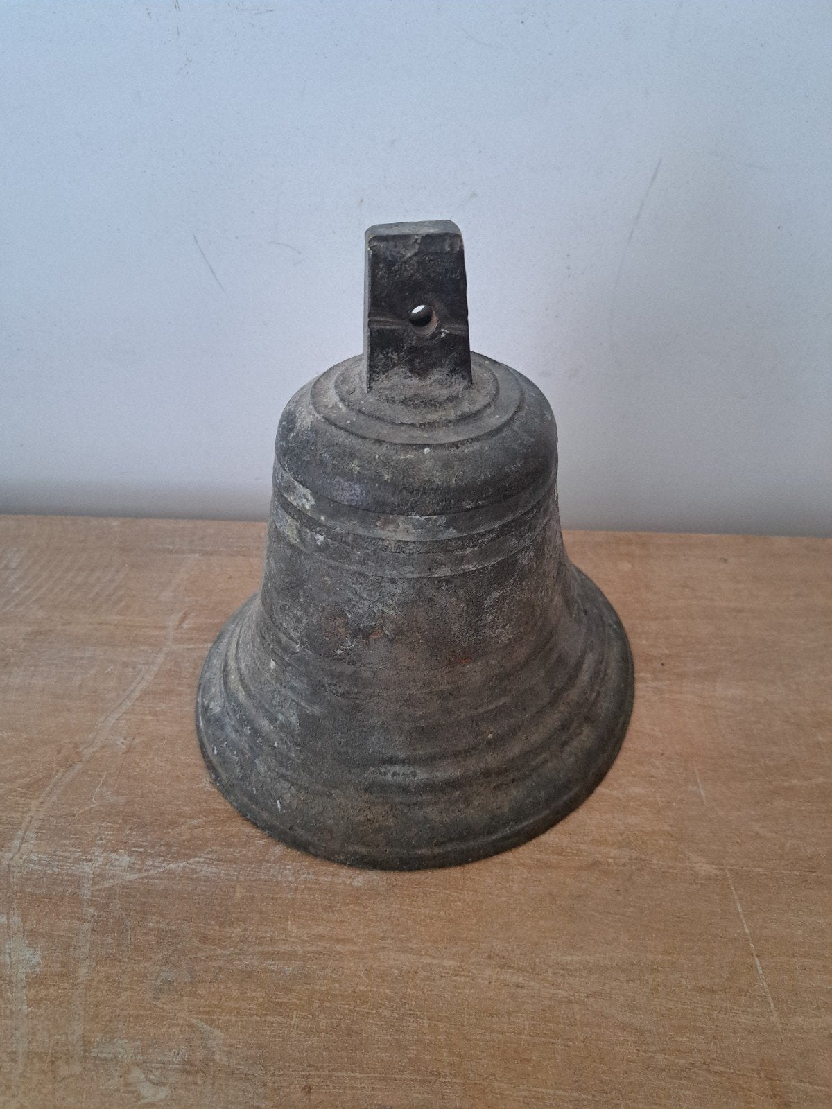 Gietijzeren bel pattina - klepel afwezig, Ophalen of Verzenden