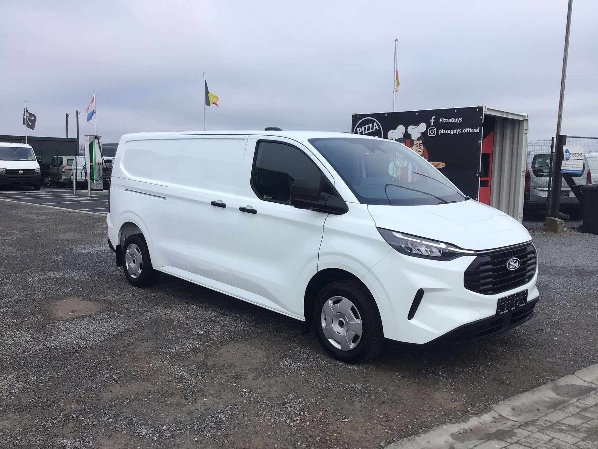 Ford Transit Custom l2 136pk 2024 37000km full/option trend, Auto's, 100 kW, Stof, Gebruikt, 4 cilinders