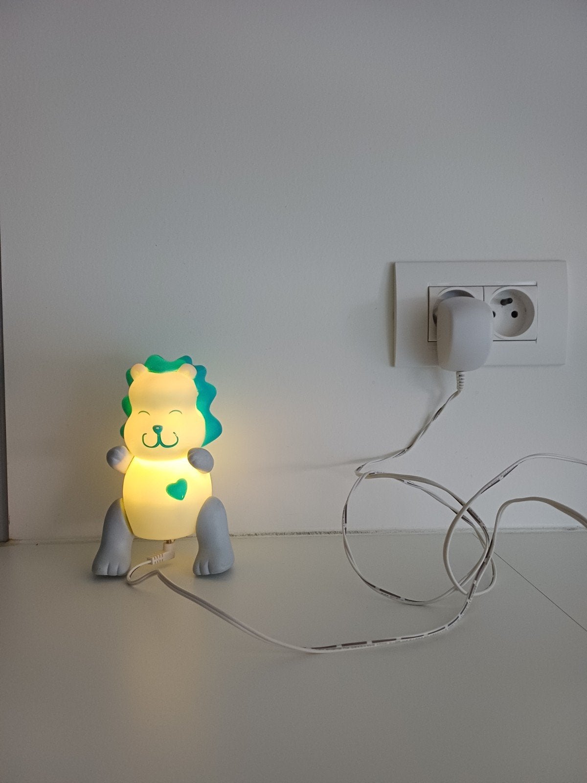Babynachtlamp Lumilove Savanoo leeuw, Maison & Meubles, Lampes | Appliques, LED, Enlèvement ou Envoi, Veilleuse, Utilisé