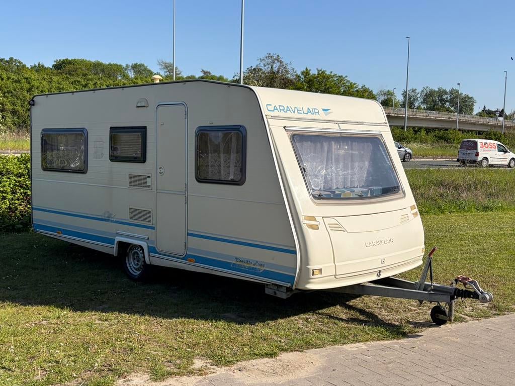Caravelair - Stappelbedden - Inschrijfklaar - 6 personen, Caravans en Kamperen, Caravans, Particulier, Zonnepaneel, Caravelair