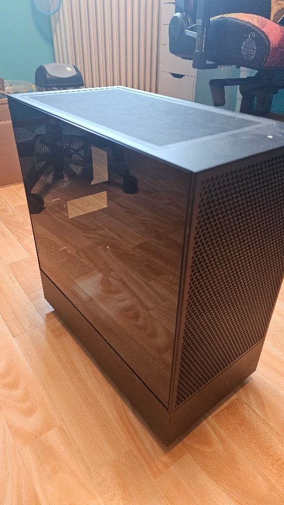 NZXT H5 Flow, Computers en Software, Computerbehuizingen, Ophalen, Zo goed als nieuw