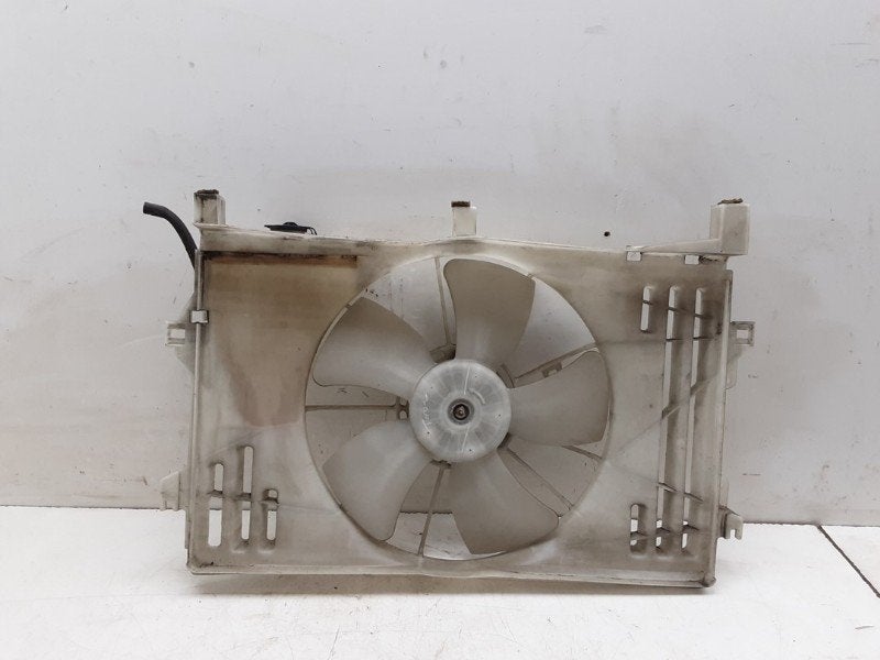 VENTILATEUR C Toyota Corolla (E12) (11-2001/03-2007), Dhr. M. Roggen, Toyota, Stadsweg 37 37
9917 PV  WIRDUM GR., NL, Utilisé