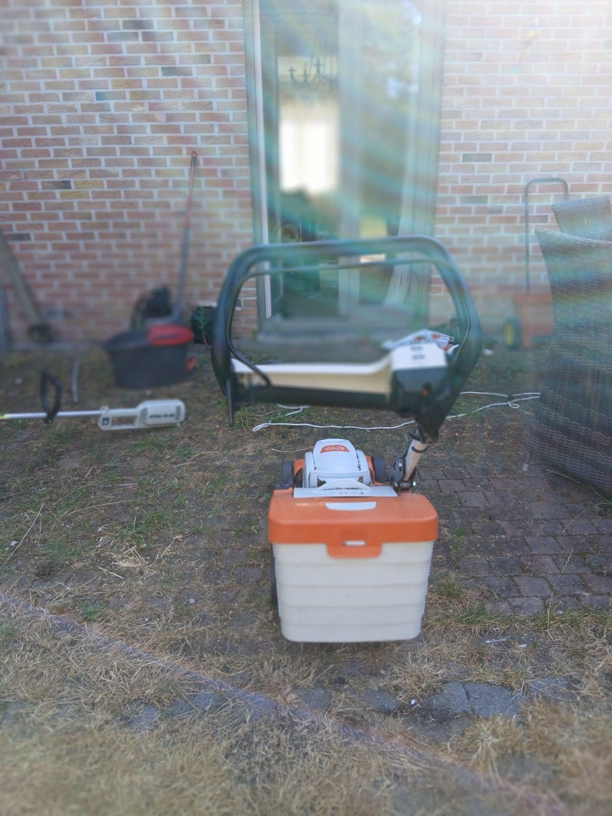 Tondeuse  électrique  stihl, Jardin & Terrasse, Tondeuses à gazon, Stihl, Tondeuses à gazon sur batterie, Démarrage électrique