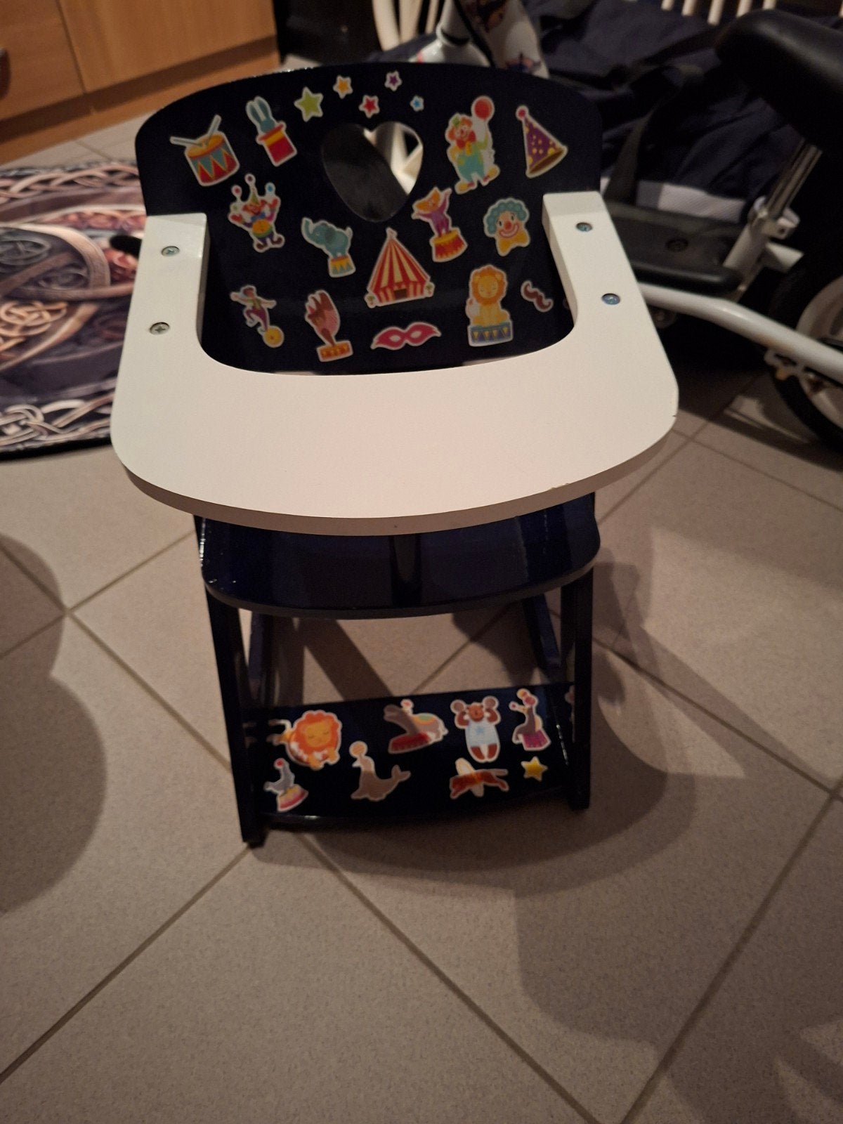 Poppenstoeltje, Ophalen