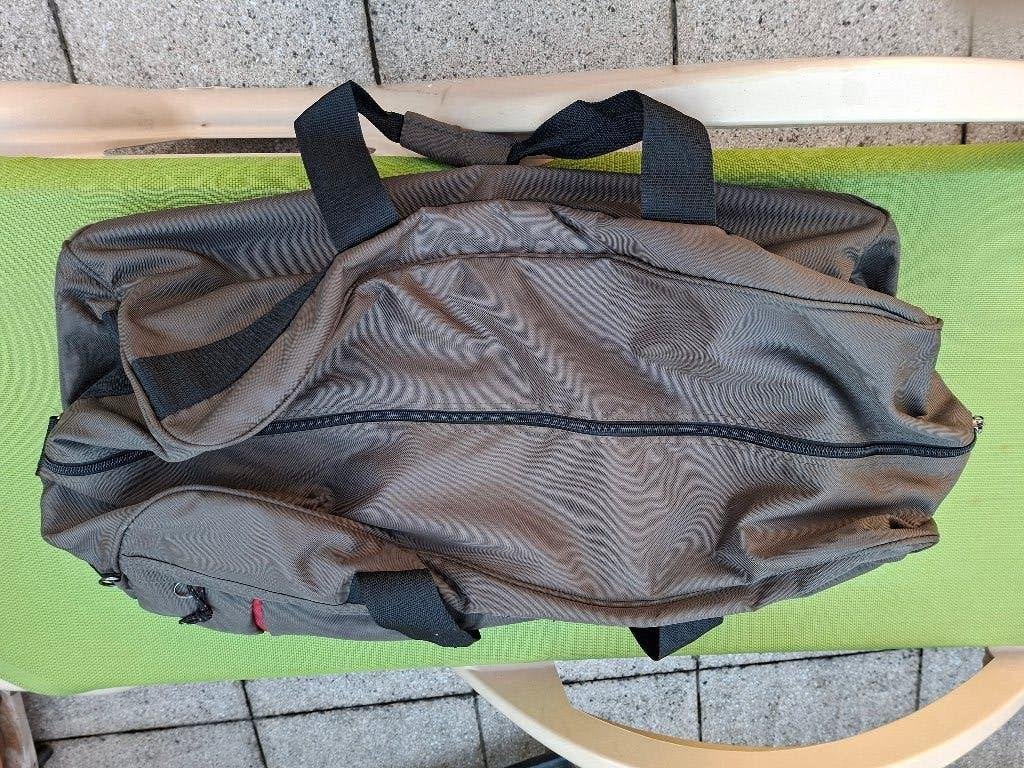 reistas op wielen, Ophalen, Zo goed als nieuw, 60 tot 80 cm, Grijs