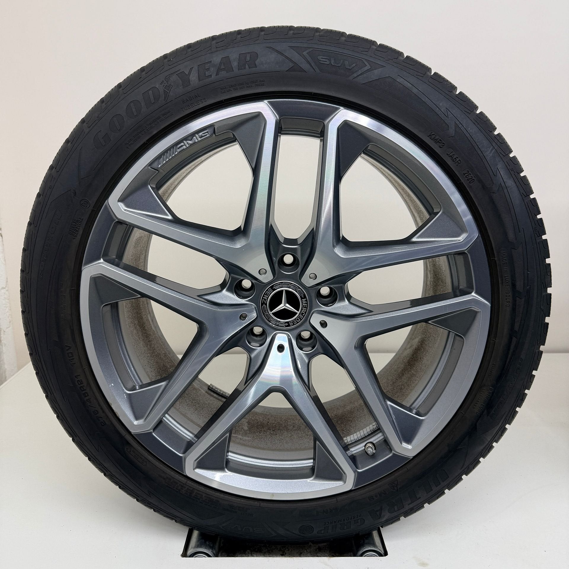 Mercedes G klasse - 21 inch - winterbanden, Auto-onderdelen, Gebruikt, 275 mm, Banden en Velgen, Personenwagen