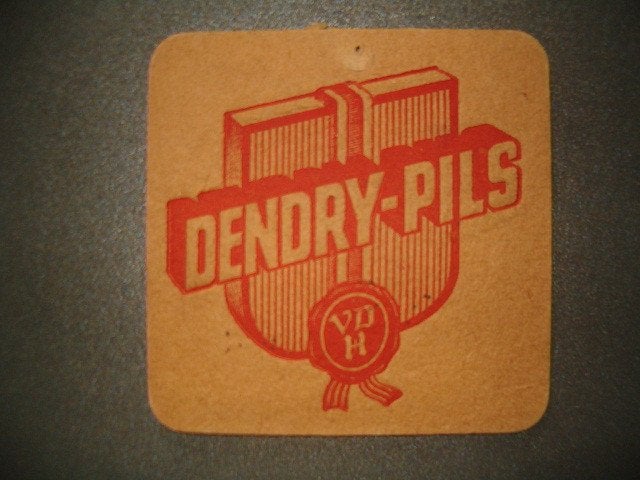 Tapis à bière Dendria  5 : 95 x 95 mm : petits coins, Enlèvement ou Envoi, Utilisé, Sous-bock