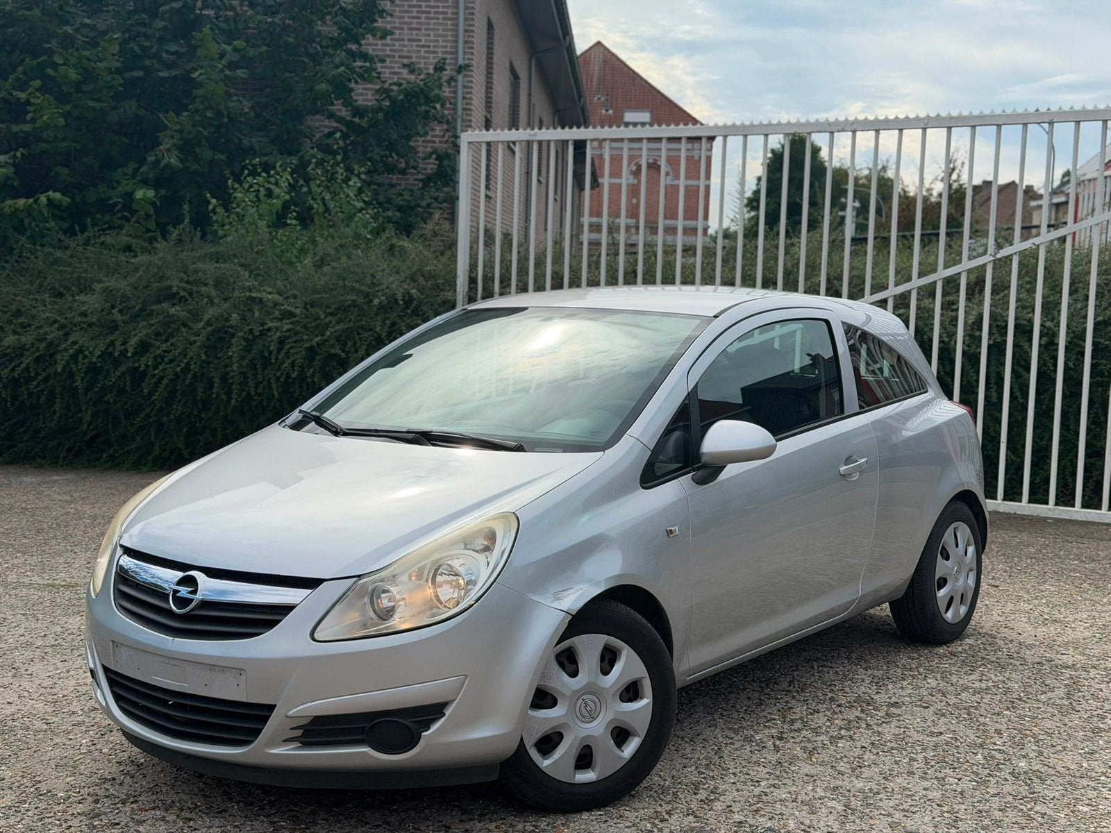 Opel Corsa 2008 Démarre et roule parfaitement, Autos, Argent ou Gris, Achat, Boîte manuelle, 2 portes
