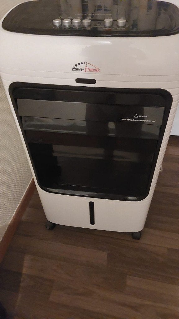 mobiele airco, Elektronische apparatuur, Airco's, Ophalen, 2 snelheden, Zo goed als nieuw, Koelen en Ontvochtigen
