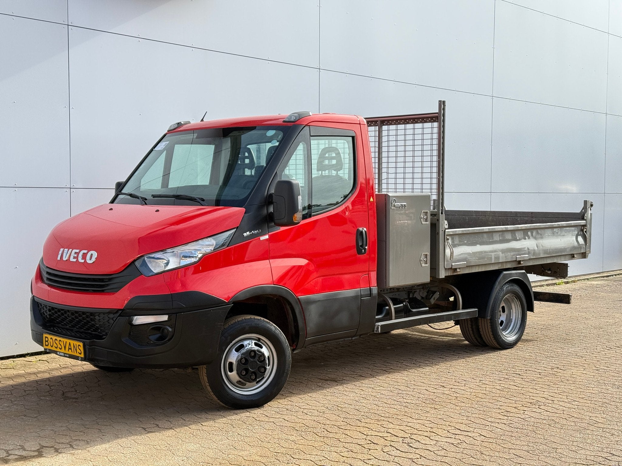 Iveco Daily 35C12 2.3, Rouge, Achat, Euro 6, Entreprise