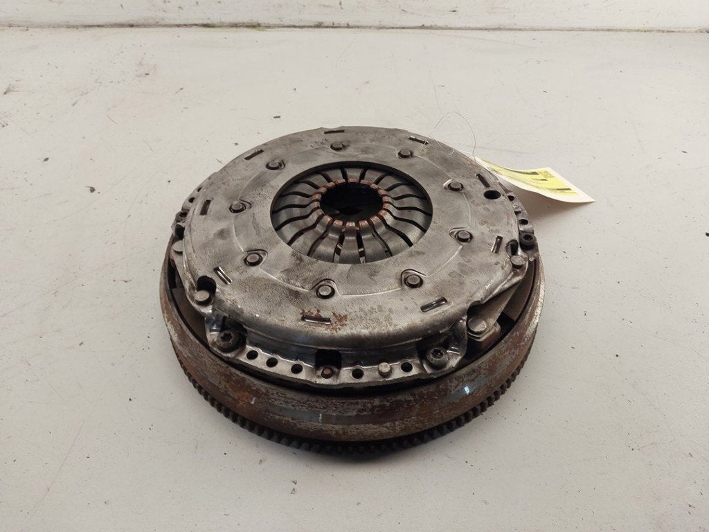 VOLANT MOTEUR BI-MASSE 2008 (CU) (|9811460980|1666823480|), Kontakt-peugeot@peugeot.com, Utilisé, Peugeot Deutschland GmbH, Bahnhofsplatz
65423  Rüsselsheim, DE