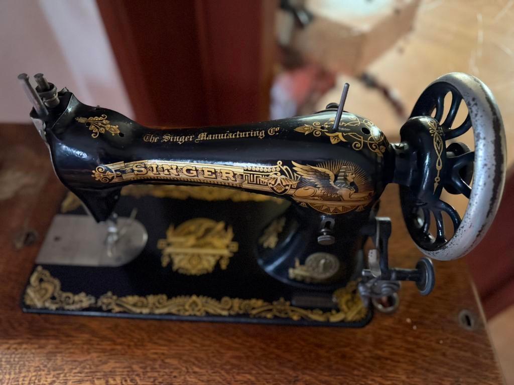Vintage Singer Naaimachine, Enlèvement