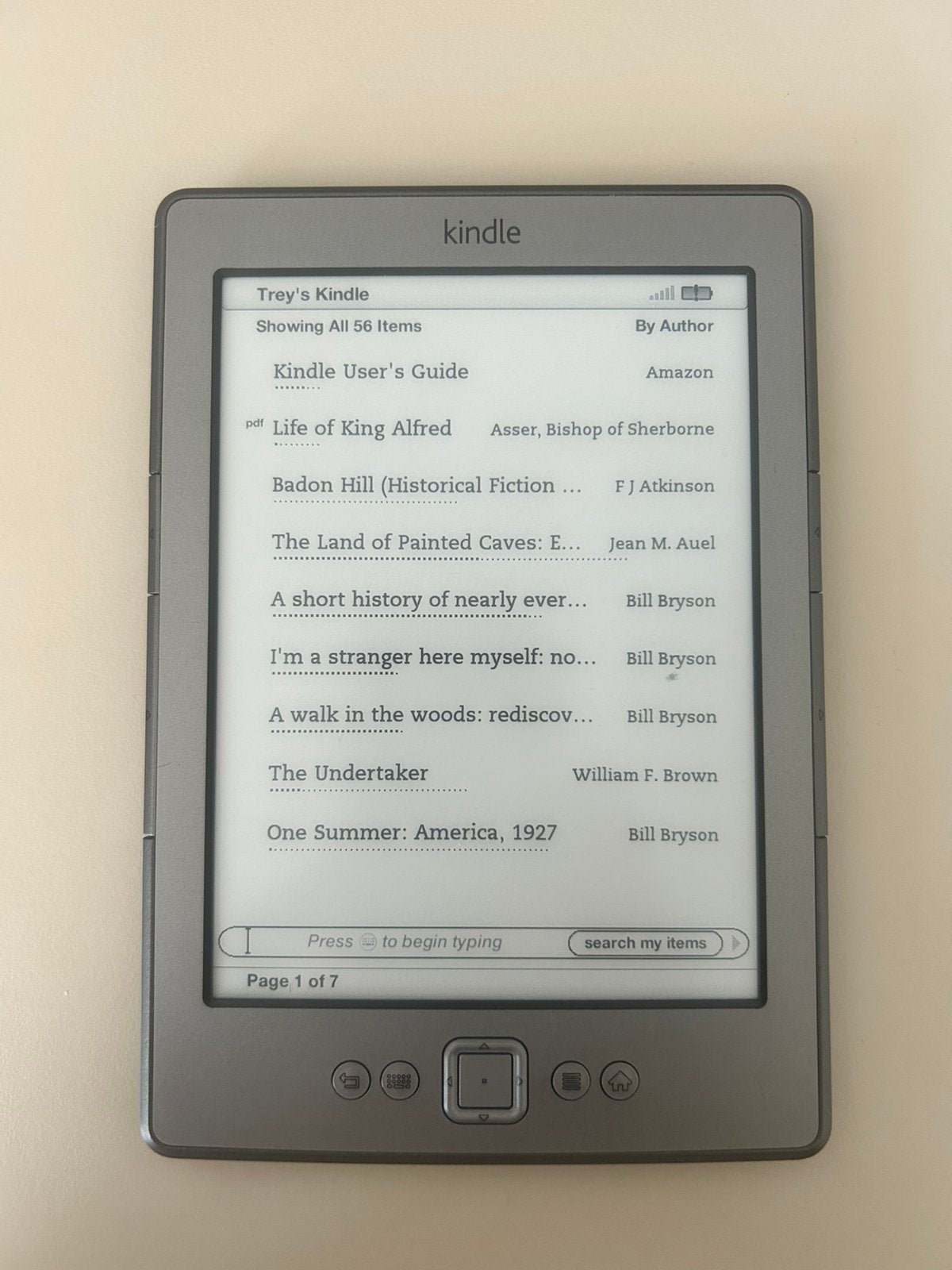 Amazon Kindle 4e generatie 2011 / Model D01100 + Kindle hoes, Computers en Software, Ophalen, Zo goed als nieuw, 6 inch of minder