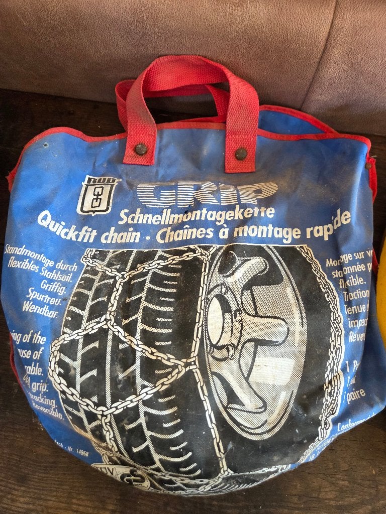 2 paires de chaines à neige, Autos : Divers, Enlèvement, Neuf
