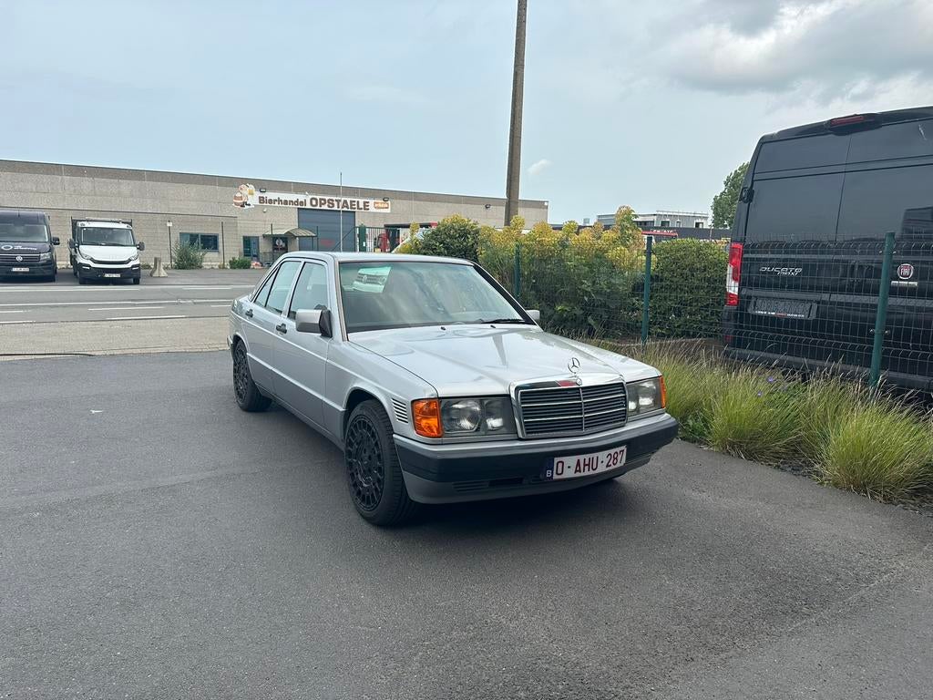 Mercedes 190 2.5 turbo diesel, Auto's, Automaat, Zwart, 5 deurs, Te koop