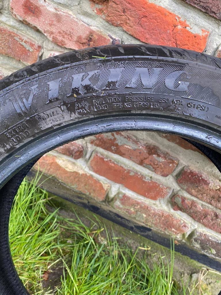 Wiking band 245/45/17”, Ophalen of Verzenden, Zo goed als nieuw