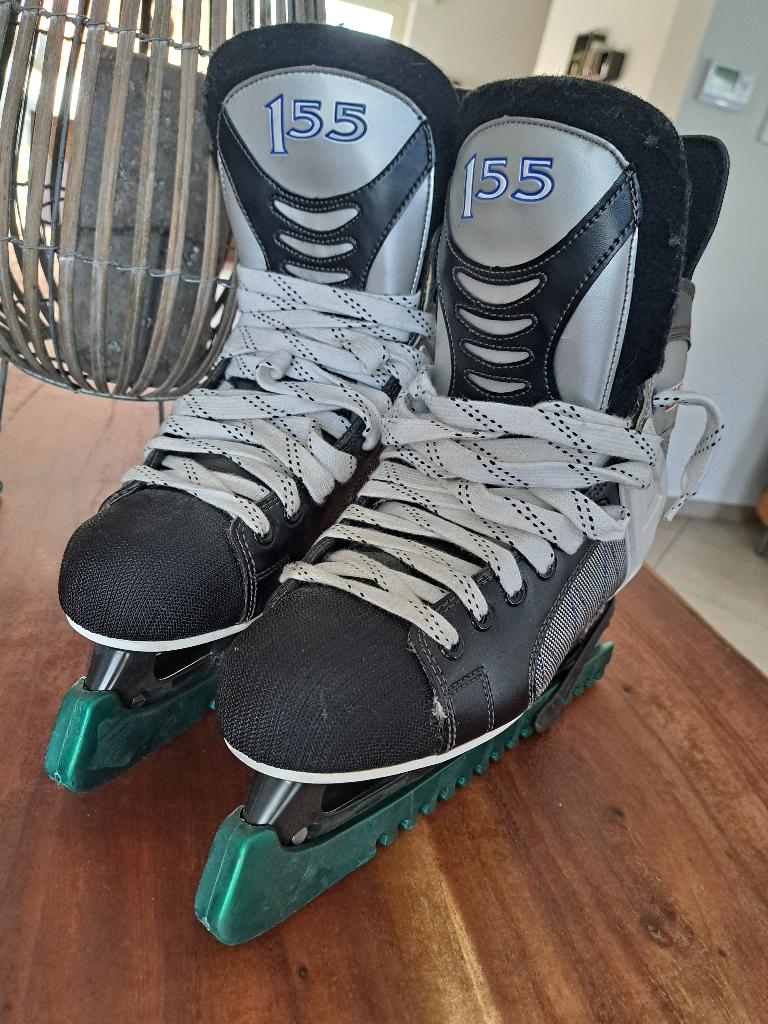ijshockeys, Enlèvement, Comme neuf, Patins