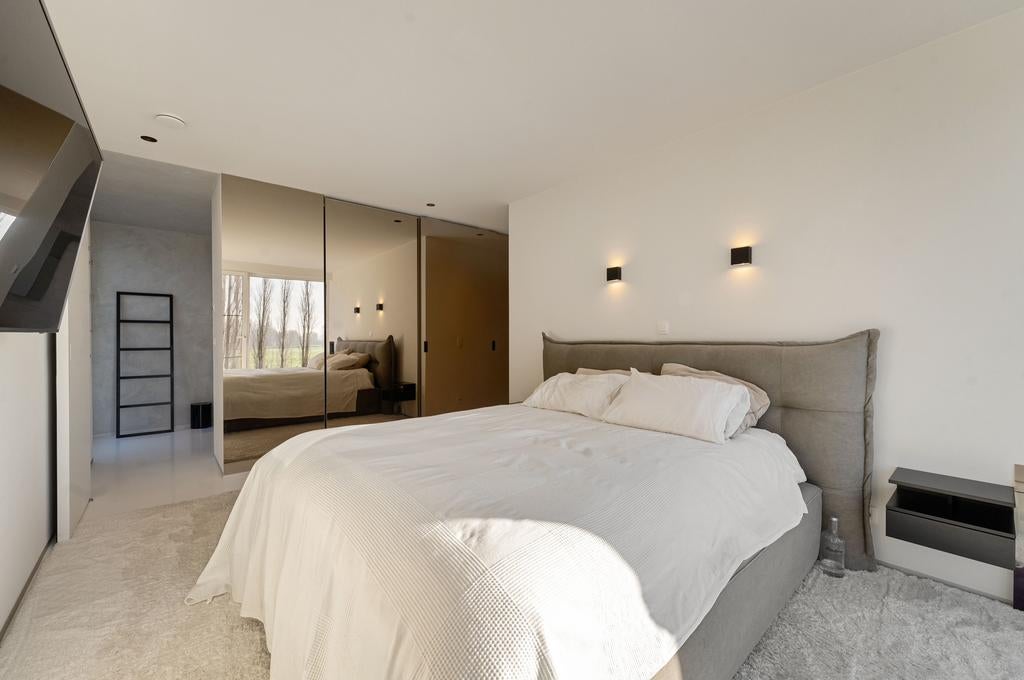 Cadre de lit vert kaki Bolzano, Maison & Meubles, Chambre à coucher | Lits, Tissu, Comme neuf, Landelijk maar ook strak, 200 cm