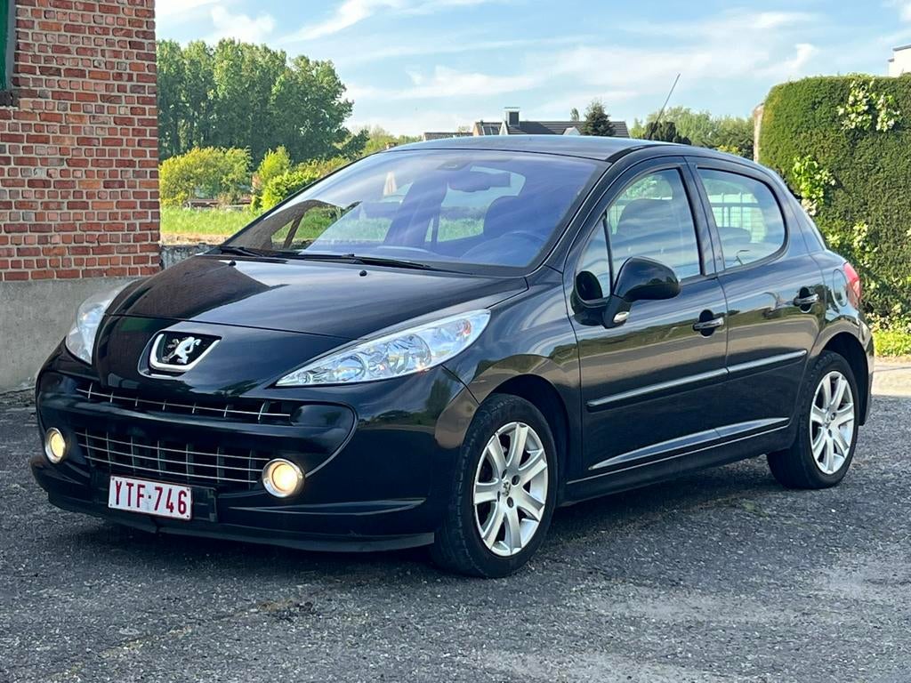 Peugoet 207 1.4DIESEL 140.oookm, Auto's, 4 deurs, Stof, Zwart, Zwart