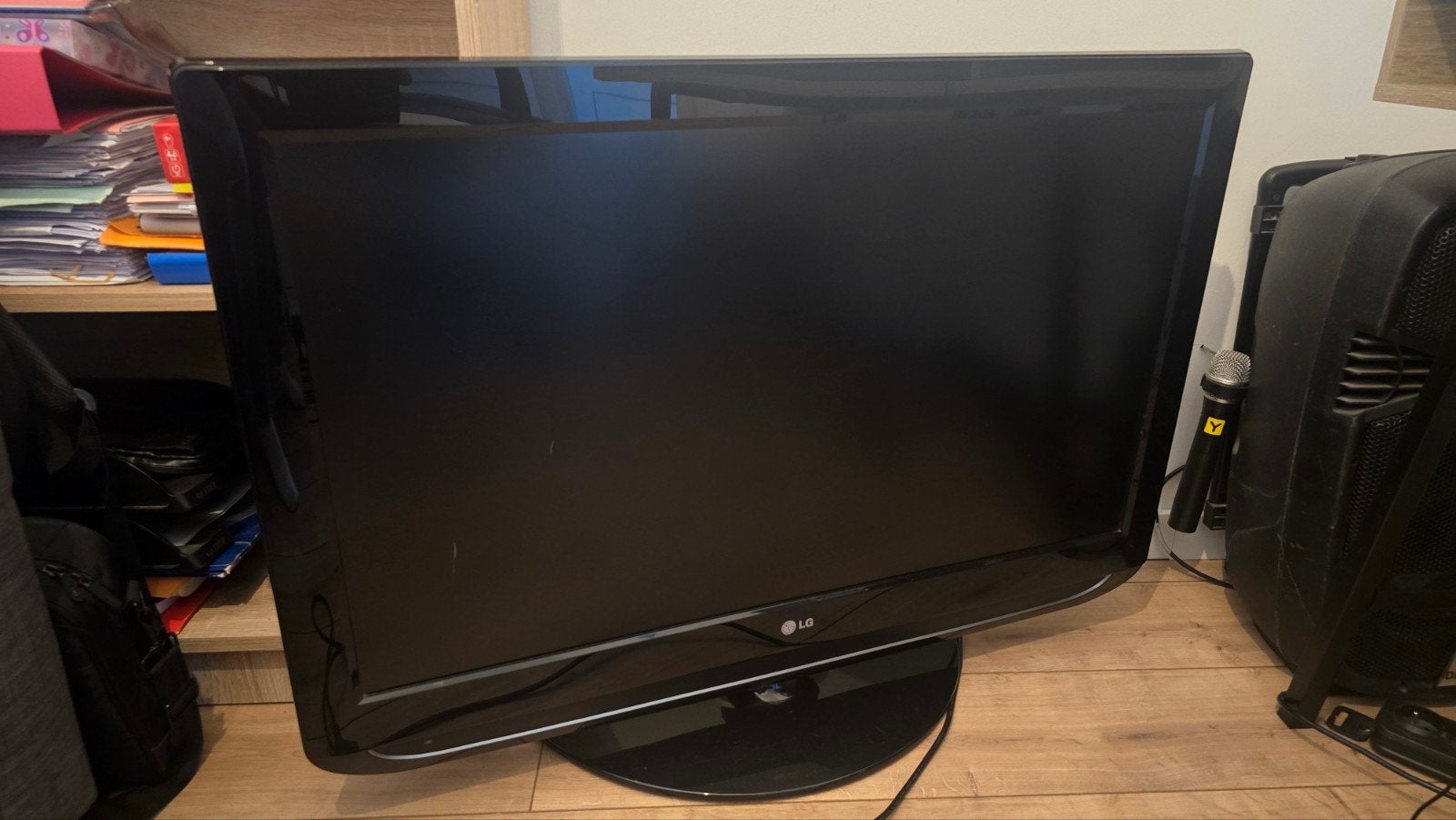 LG 37" LCD TV  - originele afstandsbediening- alles werkend, Ophalen, LCD, LG