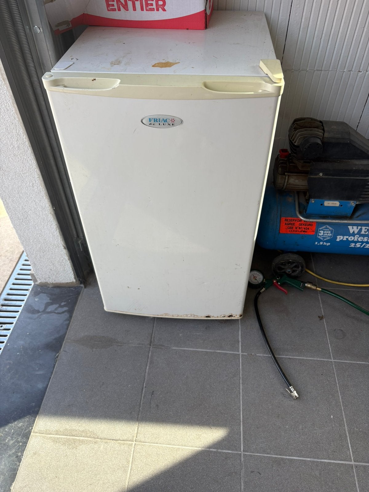 Kleine diepvries te koop, Elektronische apparatuur, Ophalen, Zo goed als nieuw