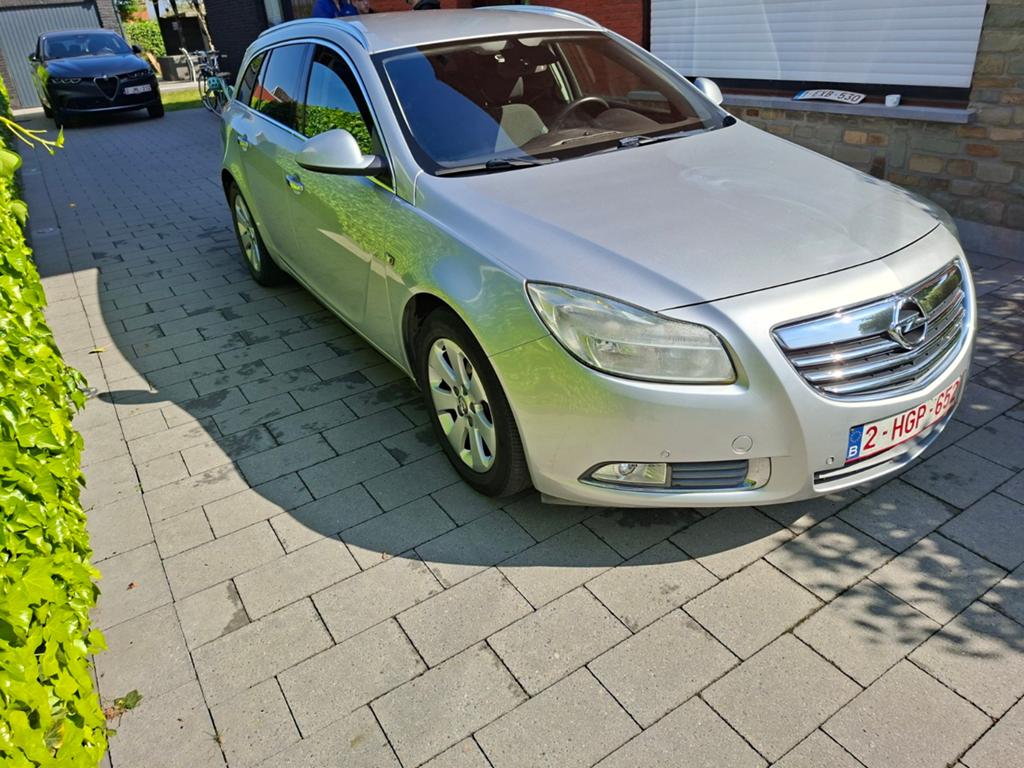 Opel Insignia sports tourer 2.0 cdti 03.2012 209.000 km, Autos, Opel, Particulier, Insignia, ABS, Airbags, Air conditionné, Alarme