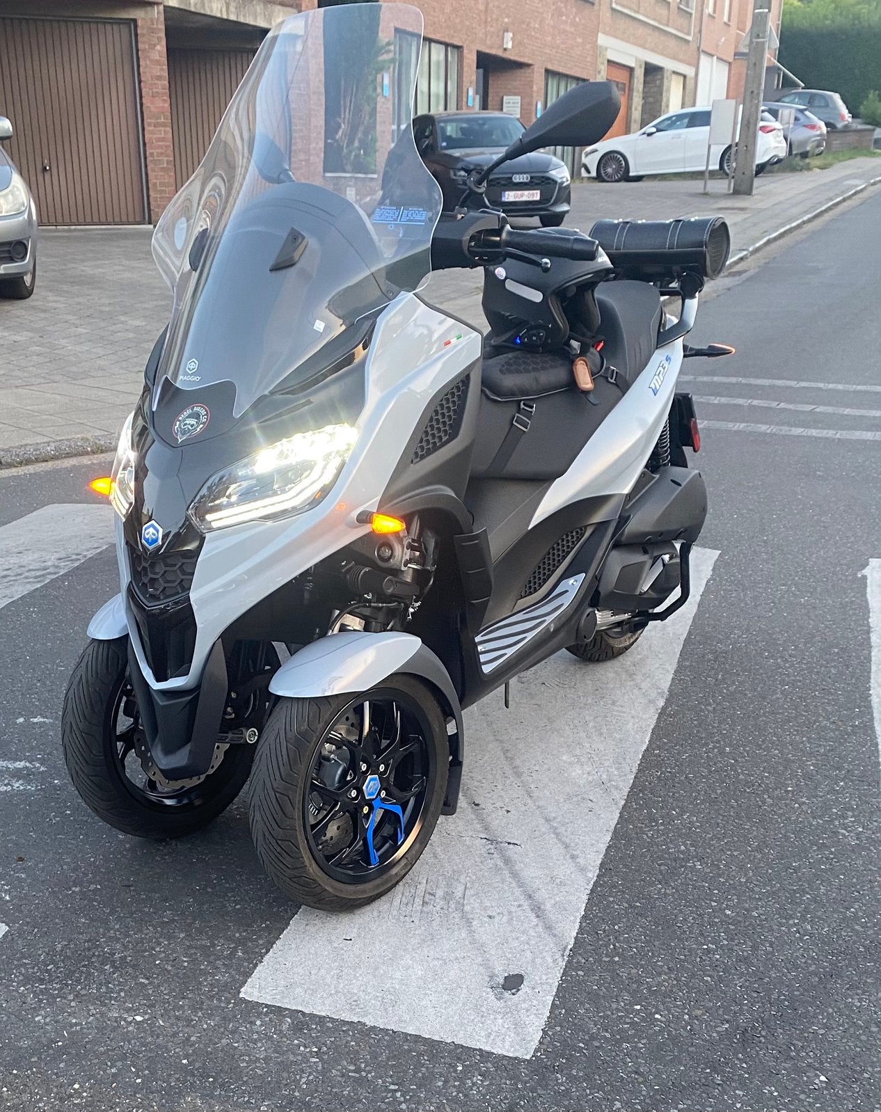 Piaggio mp3 310, Fietsen en Brommers, Ophalen