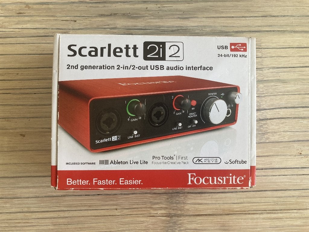 Focusrite Scarlett 2i2 2e generatie — USB-audio-interface, Audio, Tv en Foto, Professionele apparaten, Ophalen, Zo goed als nieuw