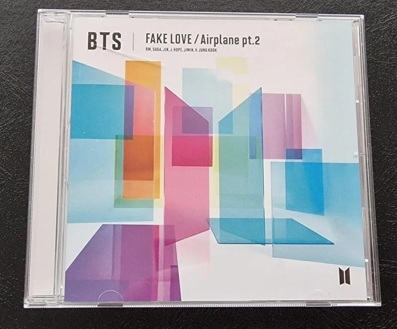Japanse CD BTS Fake Love-Airplaine pt.2, Cd's en Dvd's, Cd's | Pop, Zo goed als nieuw, Ophalen of Verzenden