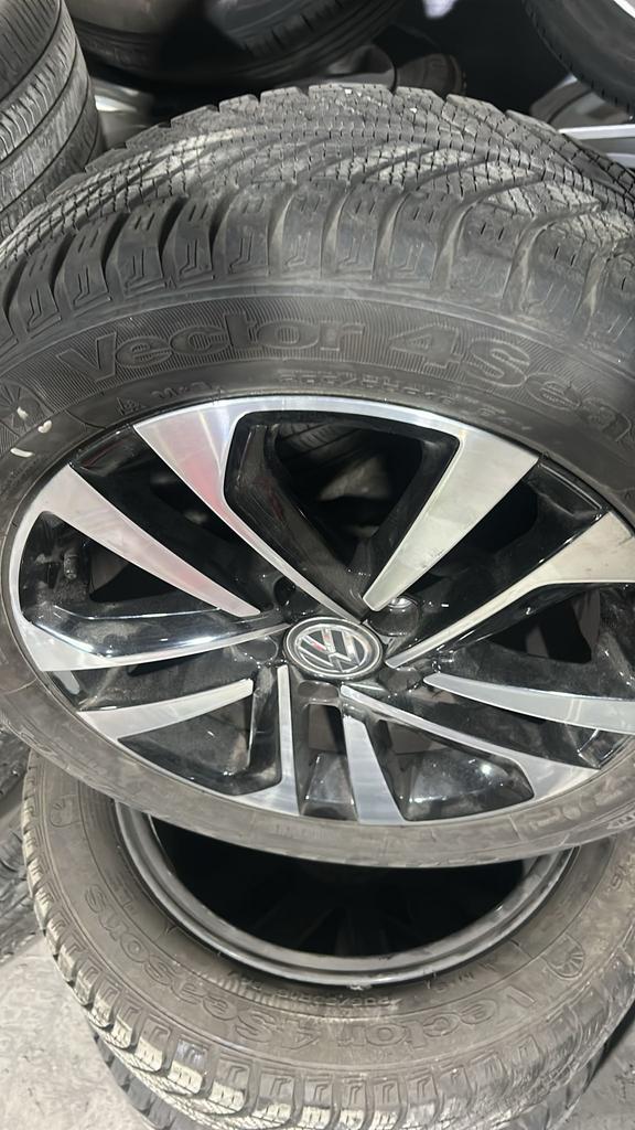 VOLKSWAGEN POLO BANDEN MET VELGEN PER STUK, Auto-onderdelen, Banden en Velgen, Gebruikt, -, -, Banden en Velgen