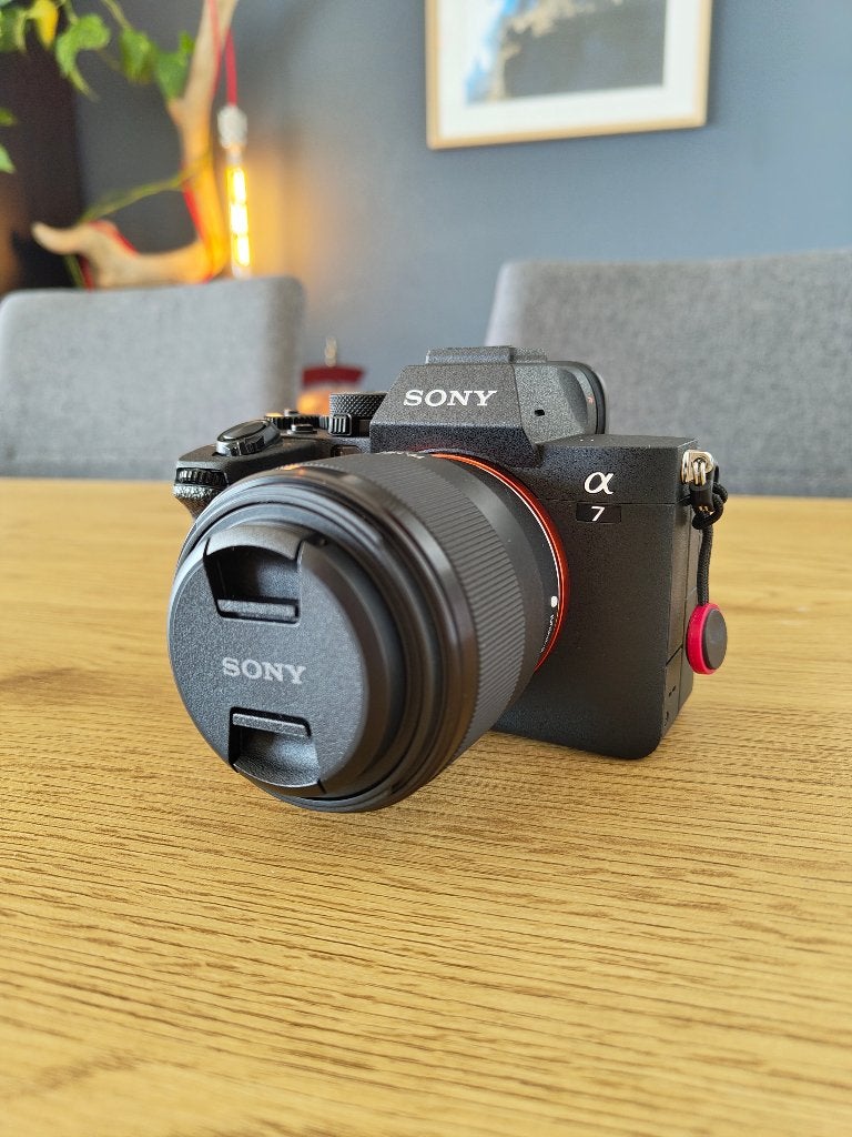 Sony A7 IV + Sony FE 50mm 1.8 + 256GB V60 SanDisk, TV, Hi-fi & Vidéo, Appareils photo numériques, Sans zoom optique, Compact, Comme neuf