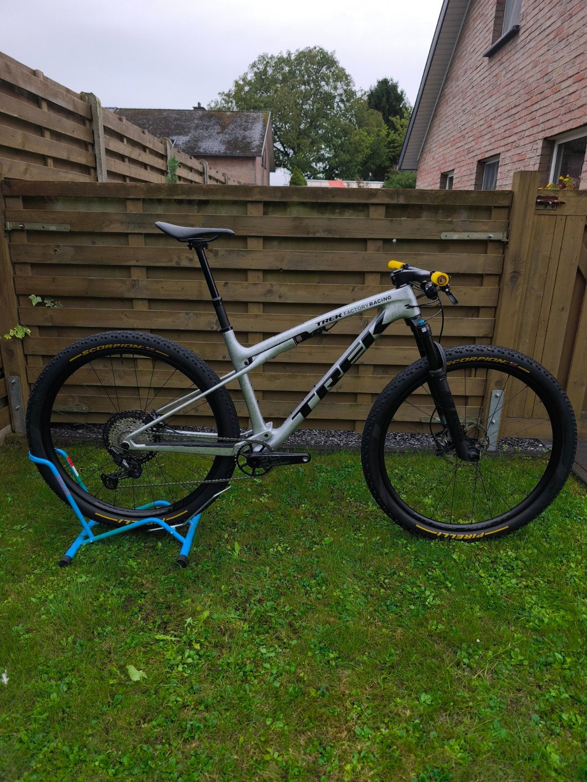 Reflex Trek Supercaliber 9.8 XT taille L, Comme neuf, Enlèvement, VTT tout suspendu, Frein à disque
