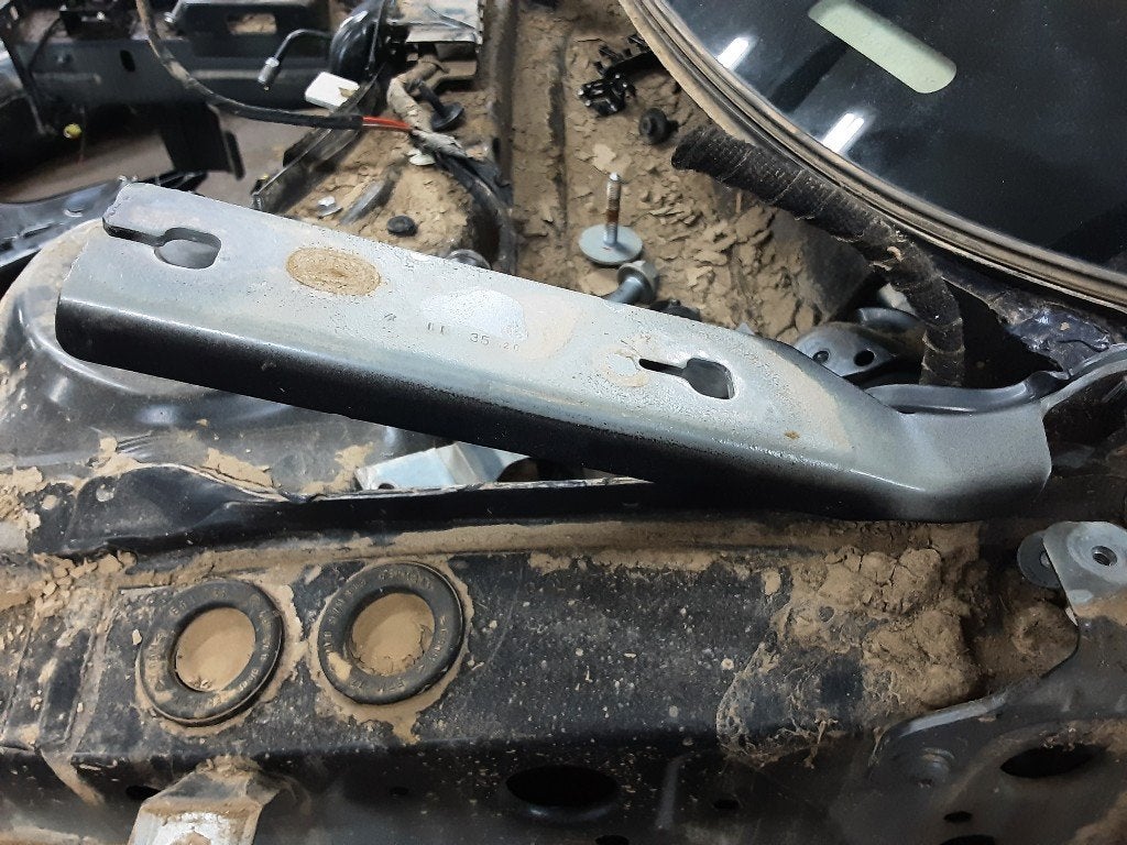 CHARNIERE DE CAPOT GAUCHE Audi A3 Sportback (8YA), Autos : Pièces & Accessoires, Autres pièces automobiles, Audi, Utilisé