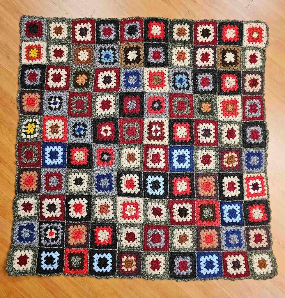 Retro Granny-square 122/122 cm, Ophalen of Verzenden, Gebruikt, Meerkleurig, Overige stijlen