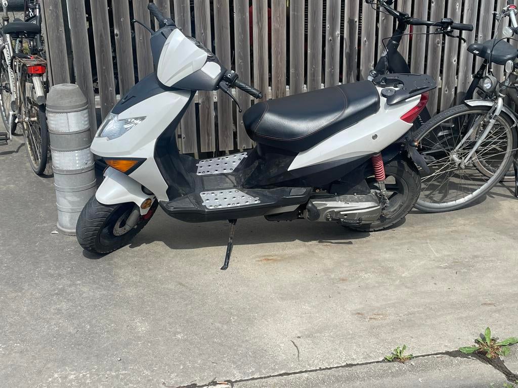 Keeway ry6. 49cc, Vélos & Vélomoteurs, 49 cm³, Comme neuf, Classe B (45 km/h), Enlèvement