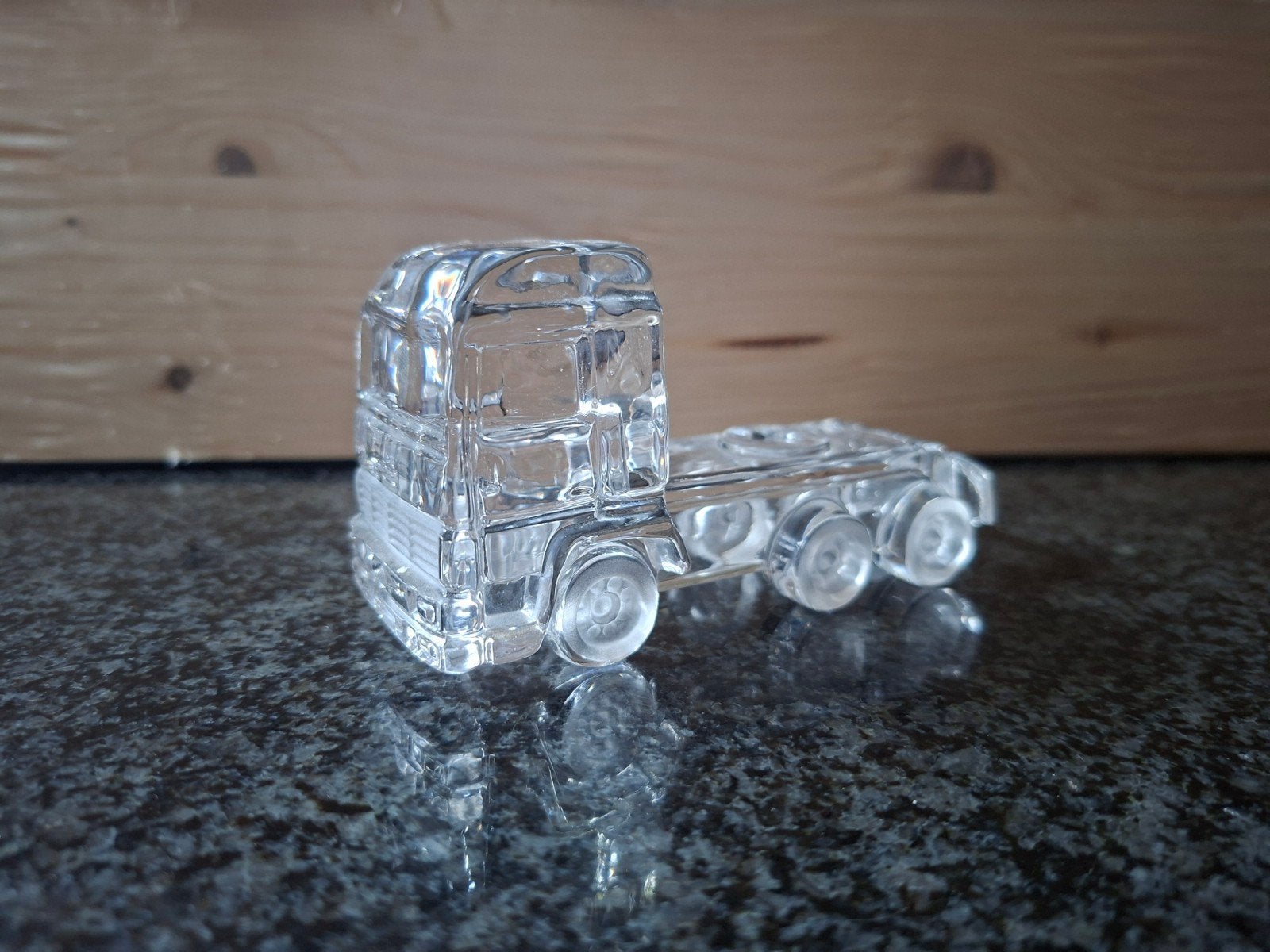 glazen camion truck, Verzamelen, Ophalen, Zo goed als nieuw, Figuurtje