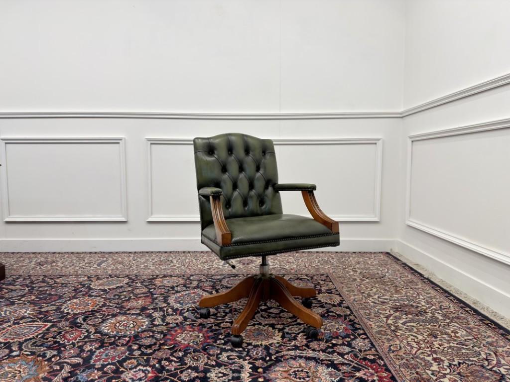 Klassiek Engels Chesterfield Bureaustoel, Ophalen