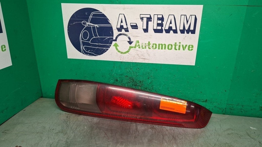 FEU ARRIÈRE DROIT Nissan X-Trail (T30) (01-2001/01-2013), Germany@nissan-services.eu, Kronenweg 38
50389  Wesseling, DE, Utilisé