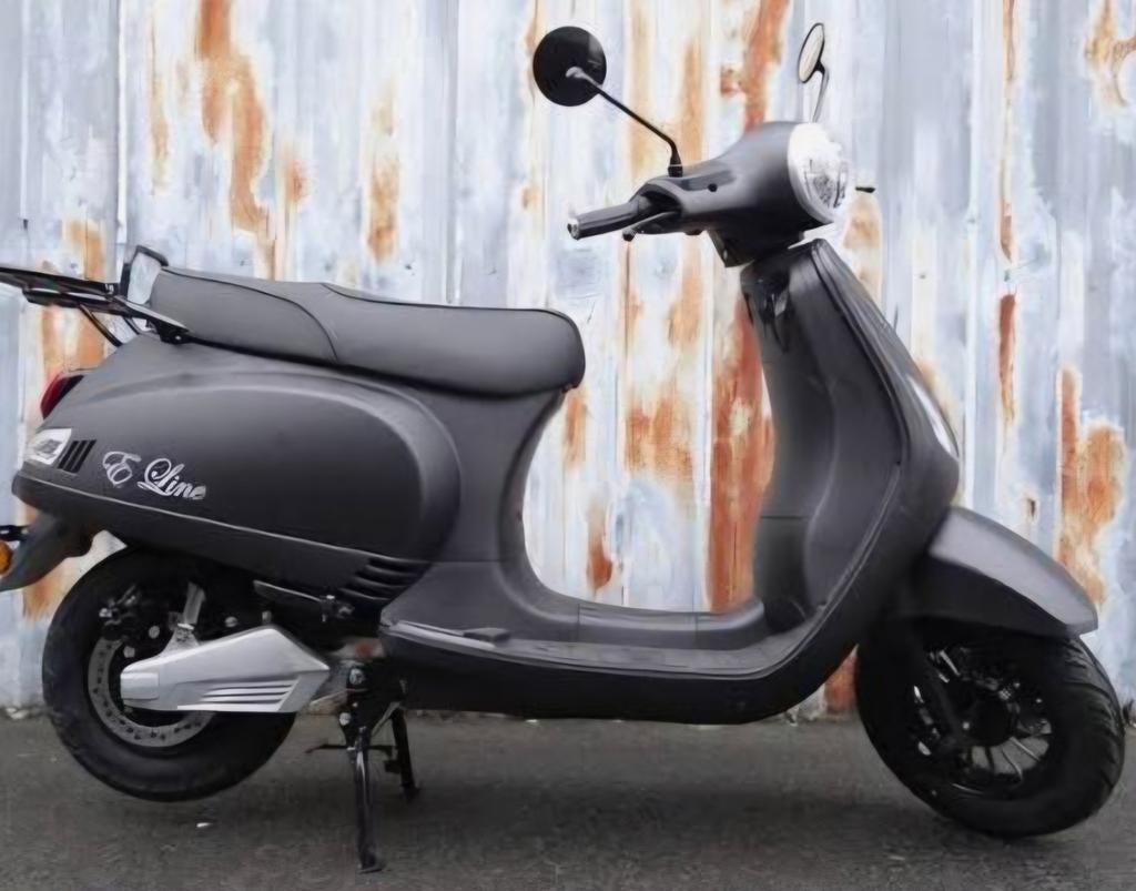E Line Electrische scooter in nieuwstaat!klasse B, Fietsen en Brommers, Ophalen