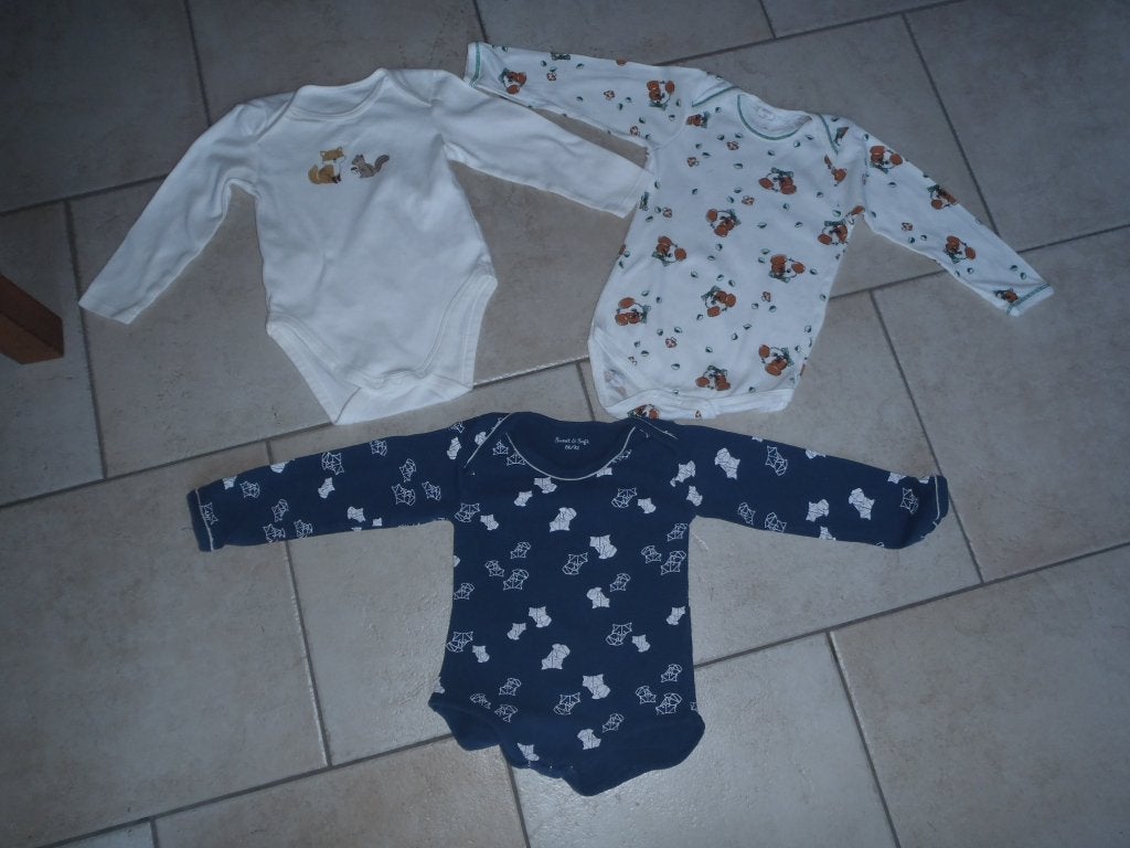1 lot de 3 body taille 86, Enfants & Bébés, Enlèvement ou Envoi, Comme neuf, Garçon, Vêtements de nuit ou Sous-vêtements