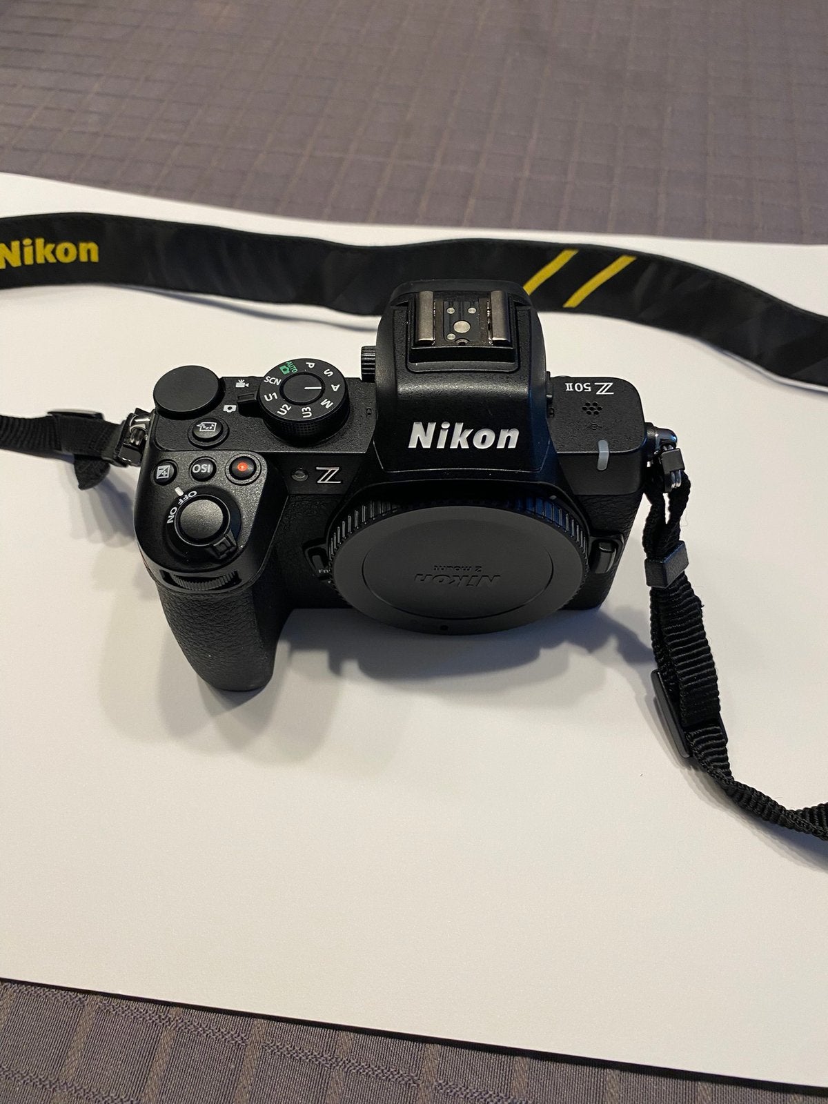 Nikon Z50 II (slechts 1500 clicks!) + Nikkor Z 28-75mm f/2.8, TV, Hi-fi & Vidéo, Appareils photo numériques, Enlèvement, Appareil photo hybride