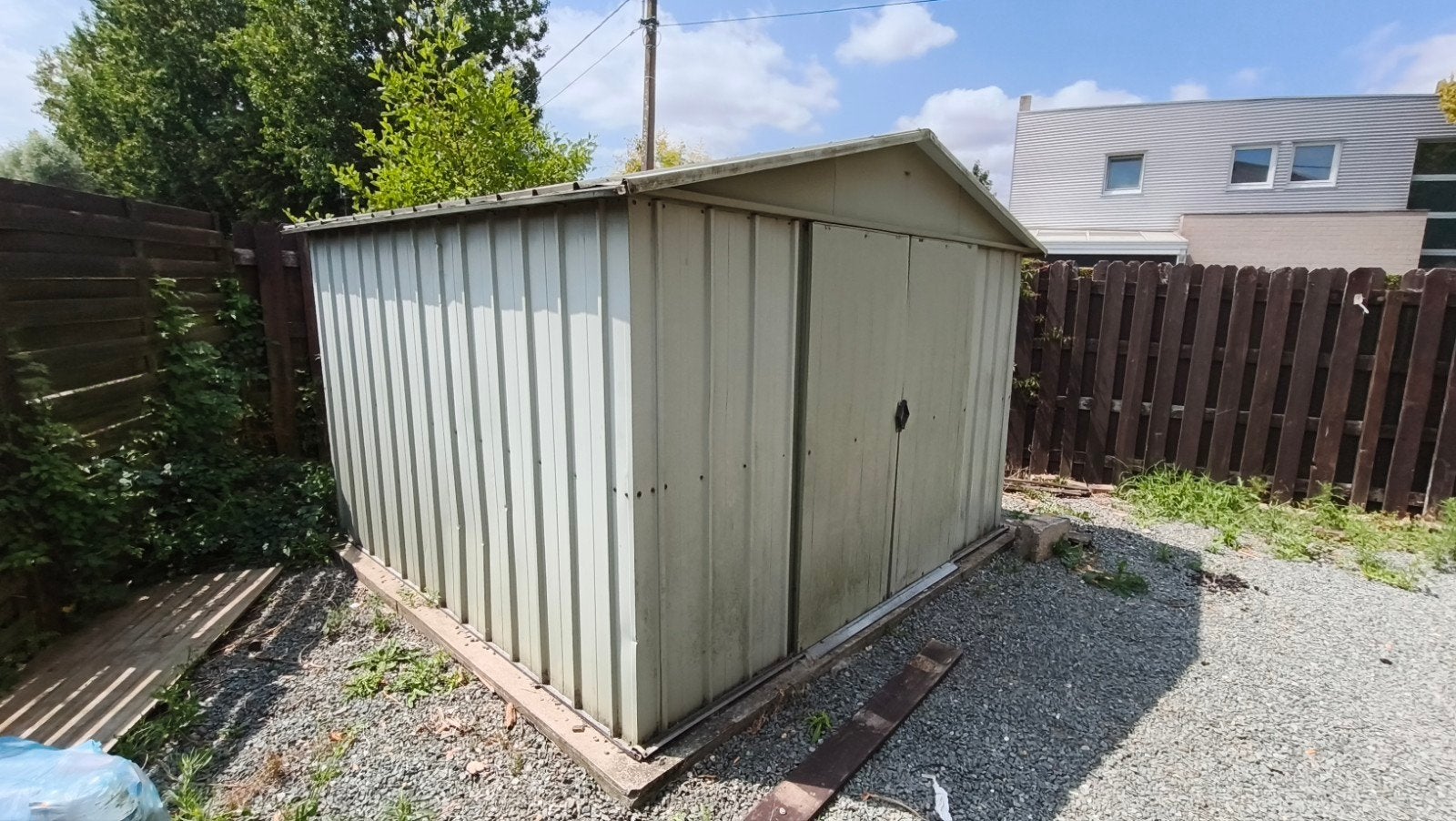 Stevig metalen tuinhuis te koop +/- 3 x 3 m, Tuin en Terras, Ophalen, Tuinhuis