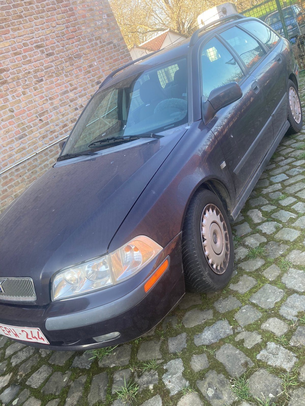 Paarse Volvo v40 1.9 van 2000 +~360000km, Auto's, Volvo, Particulier, Te koop, V40