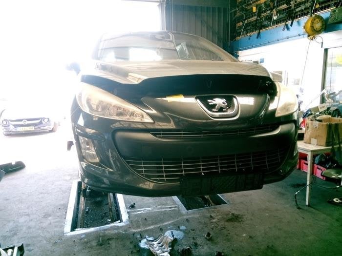 Pare-chocs avant d'un Peugeot 308 (KTPD), -, 3 mois de garantie, Utilisé, -