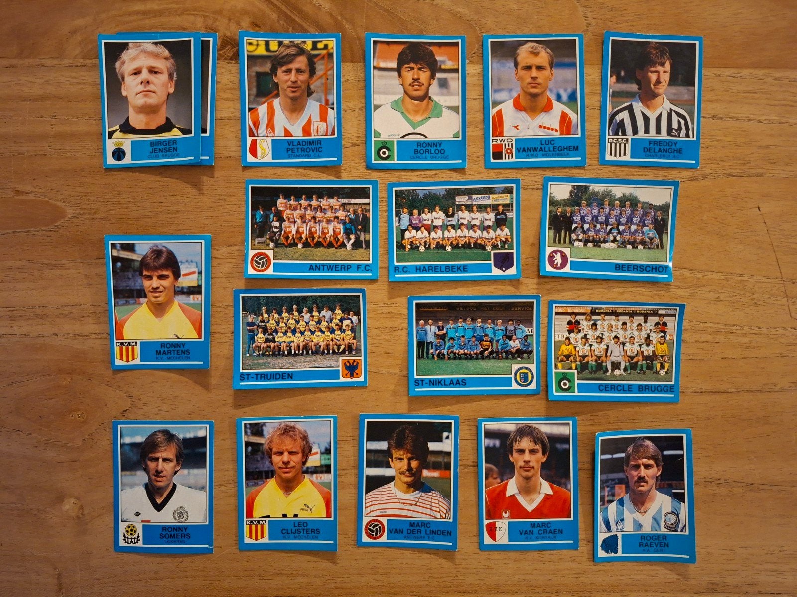 Panini Football 87 Belgique 17 autocollants, Enlèvement ou Envoi, Comme neuf, Plusieurs autocollants