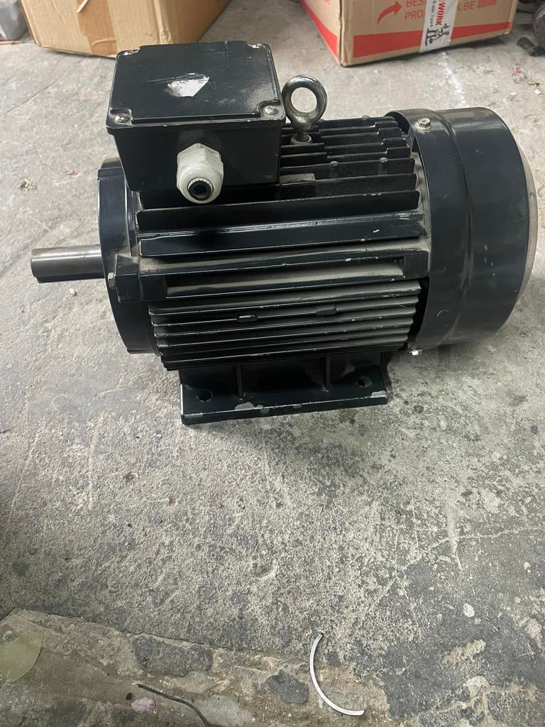 Elektromotor TRX, Doe-het-zelf en Bouw, Ophalen of Verzenden, Zo goed als nieuw, Elektromotor