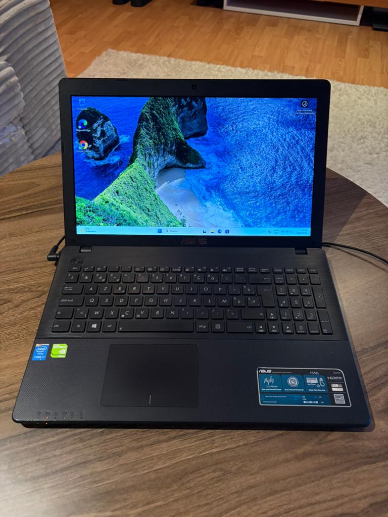 Asus I7 laptop goed lezen !, Ophalen, Gebruikt, Met videokaart, 2 tot 3 Ghz