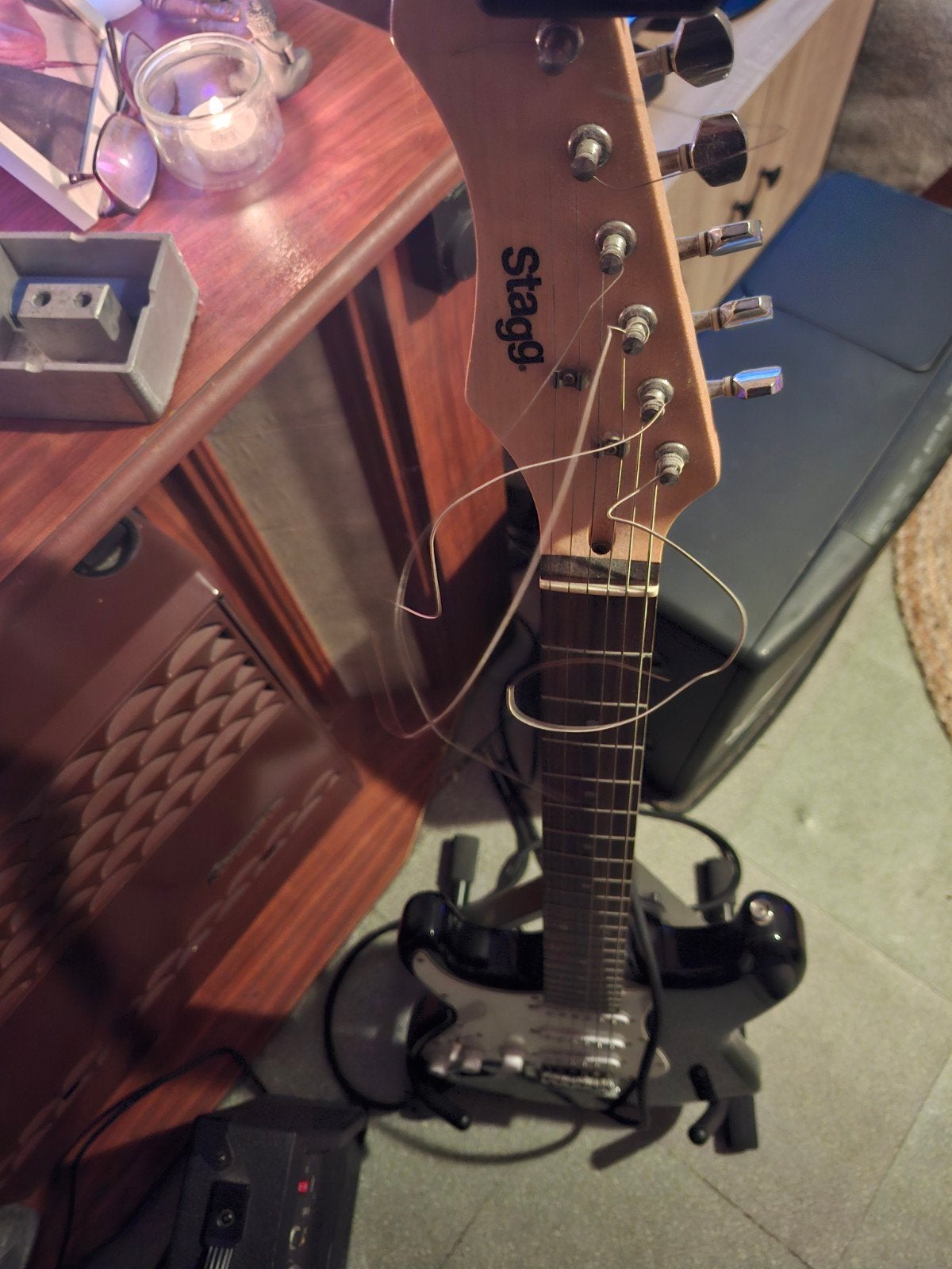 Te koop elektrische gitaar links handig een stegg, Enlèvement