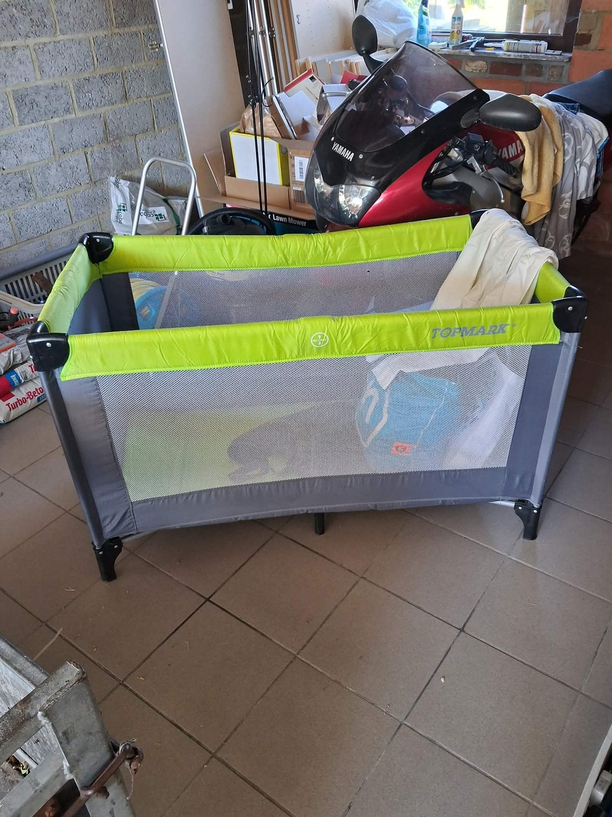 Kinderbed/ plooibed, Ophalen, Zo goed als nieuw
